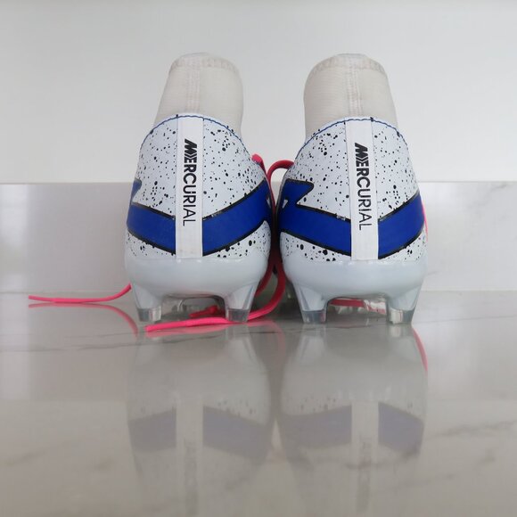 nike air zoom  mercurial soccer cleats  white and blue with black nike symbol - Picture 6 of 12
